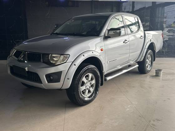 MITSUBISHI L200 TRITON 3.2 XB 4X4 CD 16V TURBO INTERCOOLER DIESEL 4P MANUAL MITSUBISHI L200 TRITON 3.2 XB 4X4 CD 16V TURBO INTERCOOLER DIESEL 4P MANUAL